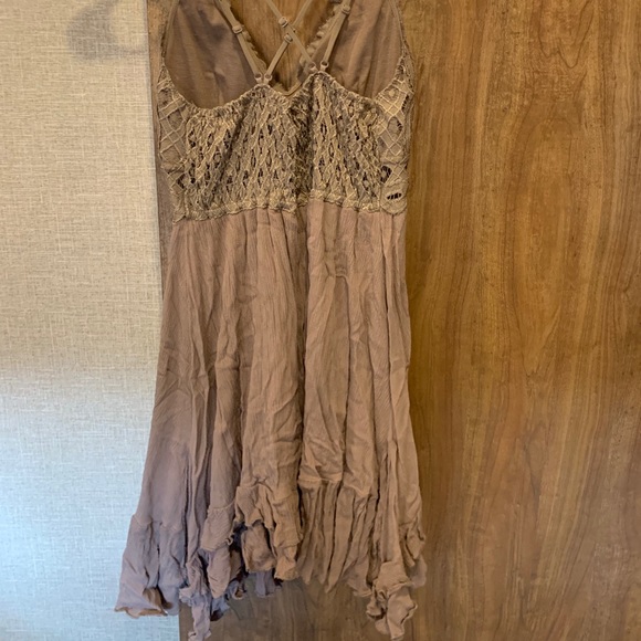 Lace Peekaboo Asymmetrical Dress - Picture 3 of 4